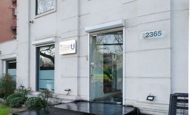 Oficina en Arriendo – Av. Andrés Bello / Bucarest