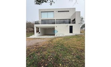 VENTA-CASA LOFT A ESTRENAR EN VILLA ANIMI+PILETA-LA GRANJA