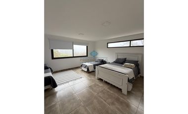 VENTA-CASA LOFT A ESTRENAR EN VILLA ANIMI+PILETA-LA GRANJA