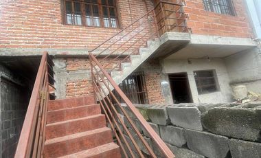 Casa en venta c/ cochera en Lujan