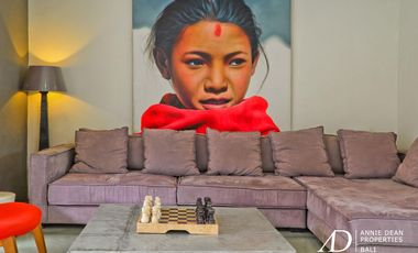 FREEHOLD VILLA WITH COMMERCIAL POTENTIAL IN PETITENGET