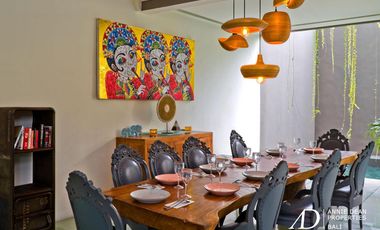 FREEHOLD VILLA WITH COMMERCIAL POTENTIAL IN PETITENGET