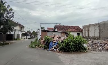Pekarangan Dalam Ringroad, Dekat Transmart Maguwo