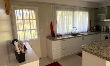 Casa en venta en El Pato Country Club