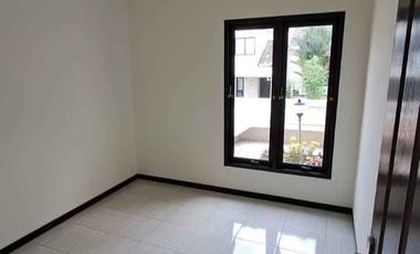 RUMAH MEWAH SATU LANTAI DI CLUSTER BUKIT VIOLAN JAYA TEMBALANG