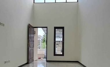 RUMAH MEWAH SATU LANTAI DI CLUSTER BUKIT VIOLAN JAYA TEMBALANG