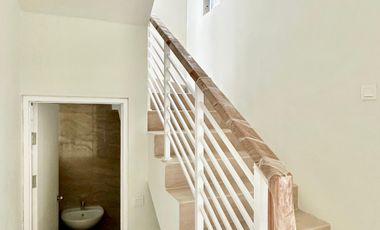 Disewakan Rumah Cantik Dalam Cluster Di Royal Tajur Dekat Jalan Tol