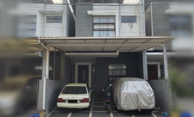 JUAL CEPAT Rumah Townhouse Minimalis di Komplek Jati Permai, Inhoftank