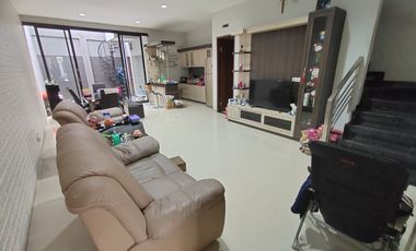 JUAL CEPAT Rumah Townhouse Minimalis di Komplek Jati Permai, Inhoftank