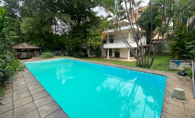 Disewakan Rumah mewah jakarta selatan kemang timur