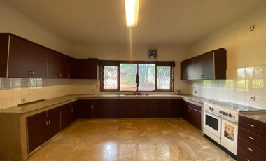 Disewakan Rumah mewah jakarta selatan kemang timur