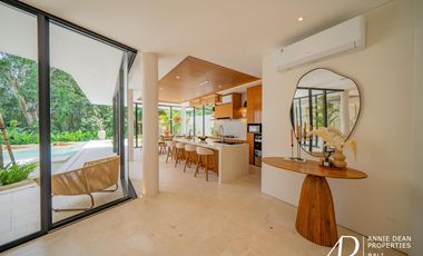 FREEHOLD 4-BEDROOM VILLA IN UMALAS - MODERN LUXURY & TROPICAL LIVING