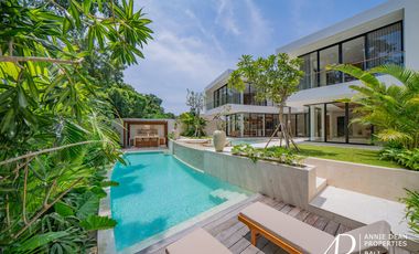 FREEHOLD 4-BEDROOM VILLA IN UMALAS - MODERN LUXURY & TROPICAL LIVING