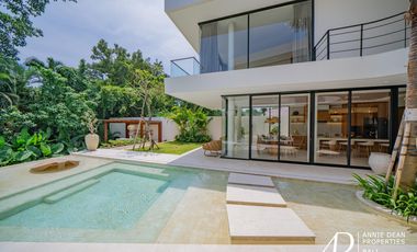 FREEHOLD 4-BEDROOM VILLA IN UMALAS - MODERN LUXURY & TROPICAL LIVING