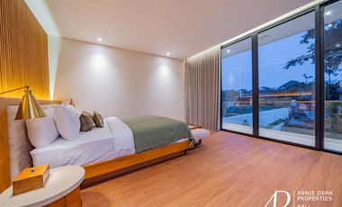 FREEHOLD 4-BEDROOM VILLA IN UMALAS - MODERN LUXURY & TROPICAL LIVING