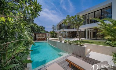 FREEHOLD 4-BEDROOM VILLA IN UMALAS - MODERN LUXURY & TROPICAL LIVING
