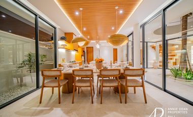 FREEHOLD 4-BEDROOM VILLA IN UMALAS - MODERN LUXURY & TROPICAL LIVING