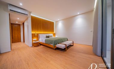 FREEHOLD 4-BEDROOM VILLA IN UMALAS - MODERN LUXURY & TROPICAL LIVING