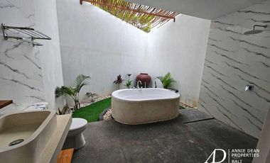 FREEHOLD | RESIDENCE-STYLE 3-BEDROOM VILLA IN PRIME UMALAS LOCATION