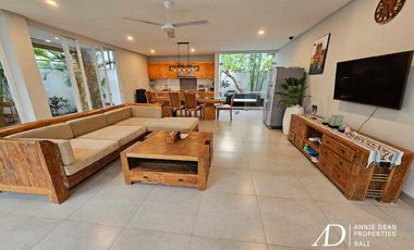 FREEHOLD | RESIDENCE-STYLE 3-BEDROOM VILLA IN PRIME UMALAS LOCATION