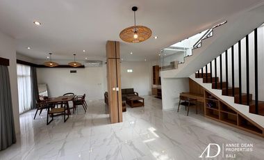 FREEHOLD CONTEMPORARY TWO-STORY VILLA IN CEMAGI