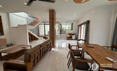 FREEHOLD CONTEMPORARY TWO-STORY VILLA IN CEMAGI