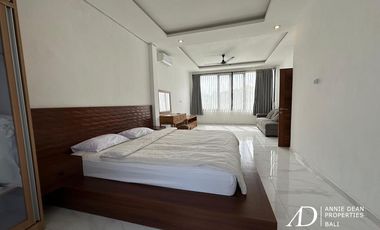 FREEHOLD CONTEMPORARY TWO-STORY VILLA IN CEMAGI