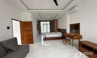 FREEHOLD CONTEMPORARY TWO-STORY VILLA IN CEMAGI