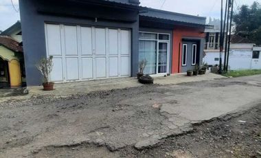 Jual Rumah 2 Lantai Hadap Barat di Talaga, Majalengka
