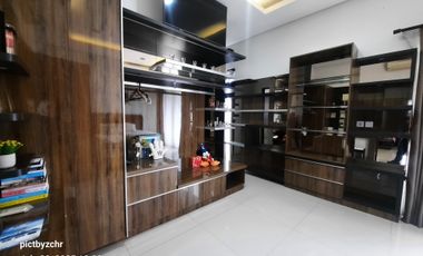 Rumah Mewah Full Furnished di Batununggal