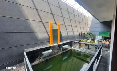 Rumah Mewah Full Furnished di Batununggal