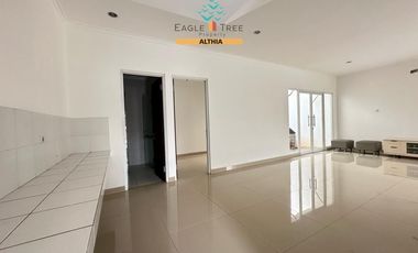 Rumah 2 Lantai Dalam Townhouse Lokasi 5 Menit ke Toll Pesanggrahan