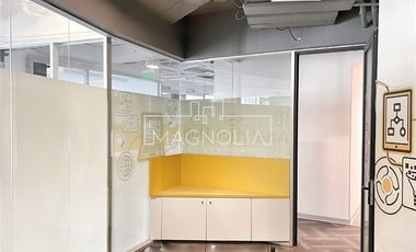 Oficina en Arriendo en A pasos del Parque Araucano, Metro Manquehue