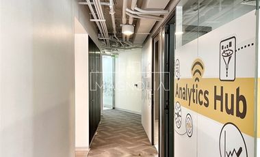 Oficina en Arriendo en A pasos del Parque Araucano, Metro Manquehue