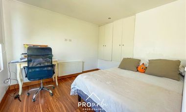 Casa en Venta en Condominio Los Bosques II, Barrio Piedra Roja Chicureo