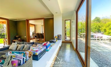 Casa en Venta en Condominio Los Bosques II, Barrio Piedra Roja Chicureo