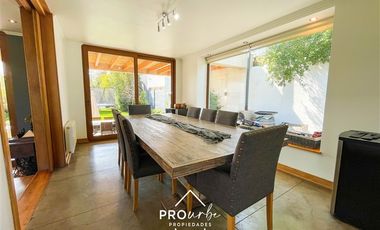 Casa en Venta en Condominio Los Bosques II, Barrio Piedra Roja Chicureo