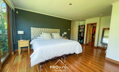 Casa en Venta en Condominio Los Bosques II, Barrio Piedra Roja Chicureo
