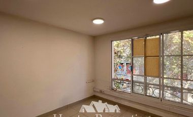 Oficina en Arriendo en Las Bellotas / Nueva Providencia