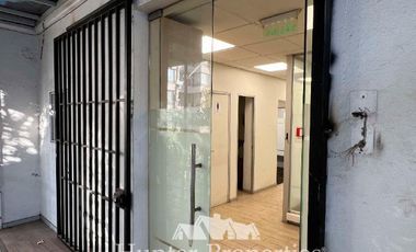 Local Comercial en Arriendo en Las Bellotas / Nueva Providencia