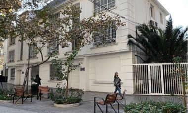 Local Comercial en Arriendo en Las Bellotas / Nueva Providencia