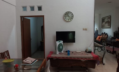 DIJUAL RUMAH MINIMALIS DI SERENGAN SURAKARTA HALAMAN LUAS DAN ASRI