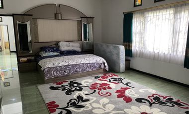 QUICK SALE 2-STOREY HOOK HOUSE IN MALANG (NEGOTIABLE PRICE PROMOTION)