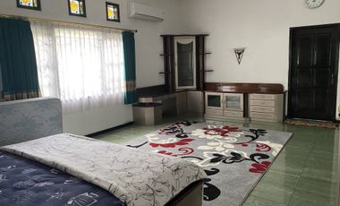QUICK SALE 2-STOREY HOOK HOUSE IN MALANG (NEGOTIABLE PRICE PROMOTION)