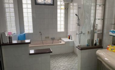 QUICK SALE 2-STOREY HOOK HOUSE IN MALANG (NEGOTIABLE PRICE PROMOTION)