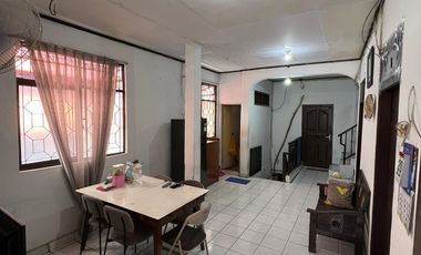 DIJUAL RUMAH DALAM GANG DI TAMBORA COCOK UNTUK BUKA USAHA KONVEKSI
