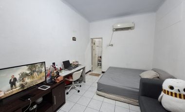 DIJUAL RUMAH DALAM GANG DI TAMBORA COCOK UNTUK BUKA USAHA KONVEKSI