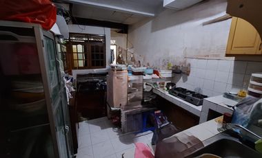 Dijual Rumah Semi Furnished Bagus di Cawang, Jakarta Timur