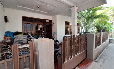 Dijual Rumah Semi Furnished Bagus di Cawang, Jakarta Timur
