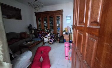 Dijual Rumah Semi Furnished Bagus di Cawang, Jakarta Timur